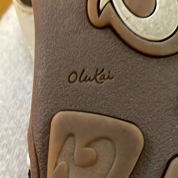 Olakai Kumu Sandals Flip Flops White Leather 8 - Picture 6 of 7